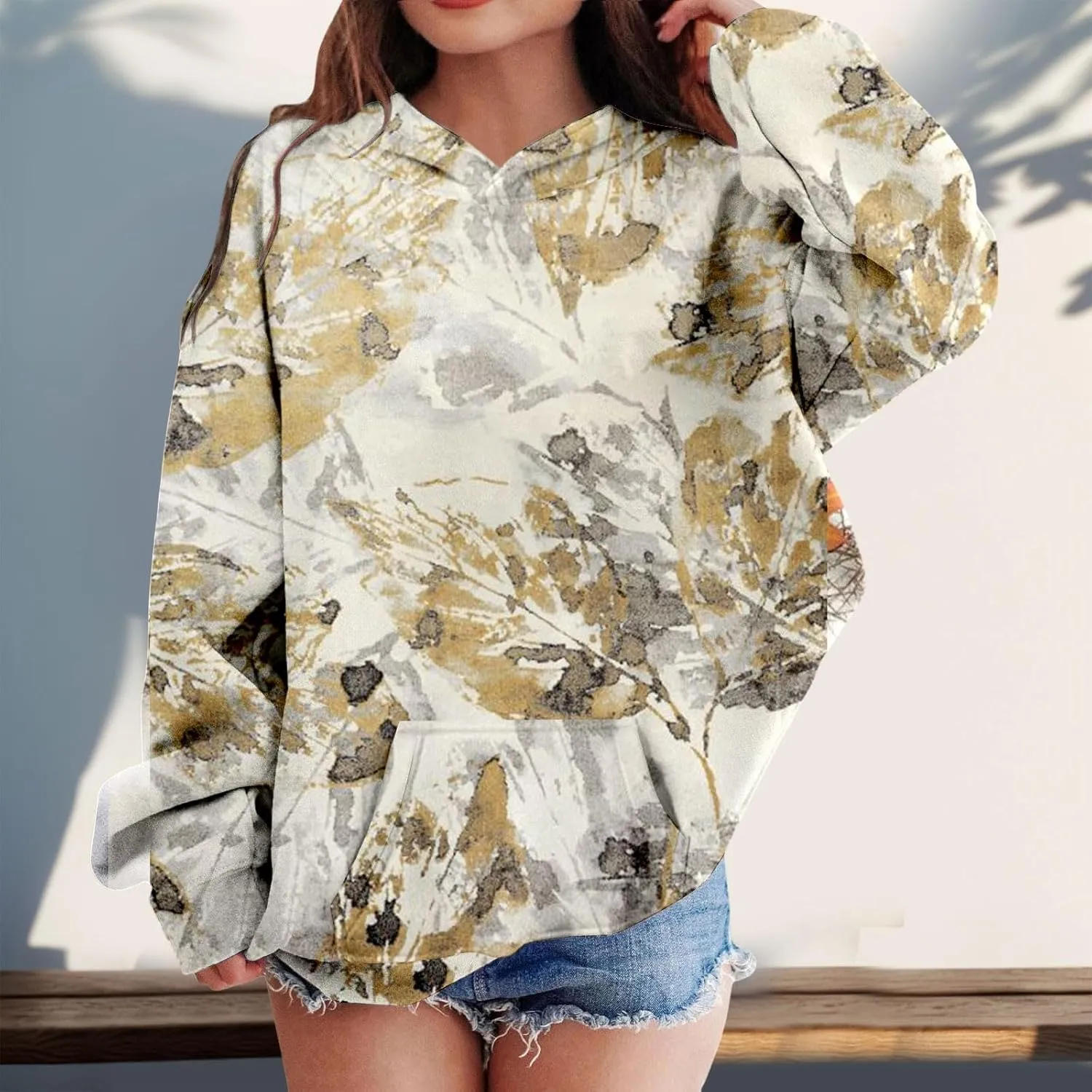 Camo Hoodies for Teen Girls Cute Sweatshirt Maple Leaf Print Oversized Fleece Sweatshirts Classic Pullover with Pocket