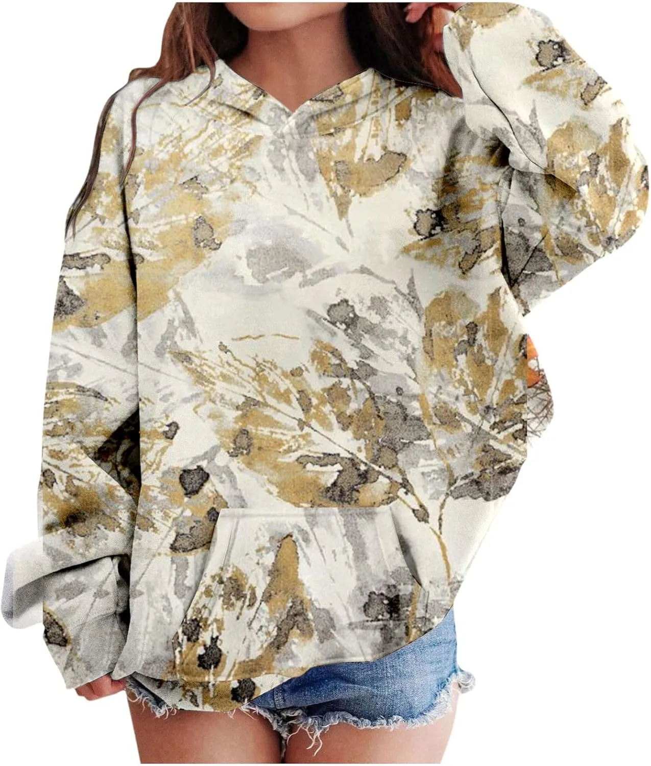 Camo Hoodies for Teen Girls Cute Sweatshirt Maple Leaf Print Oversized Fleece Sweatshirts Classic Pullover with Pocket