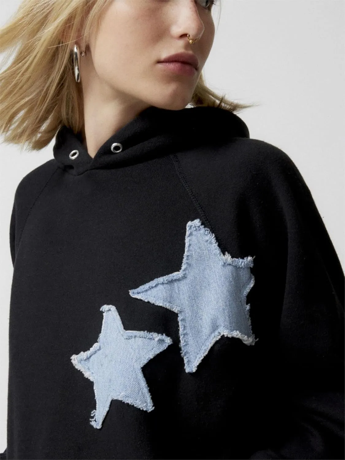 Graphic Hoodies for Women Cute Long Sleeve Preppy Sweatshirts Fall Oversized Pullover Hooded Tops With Pockets