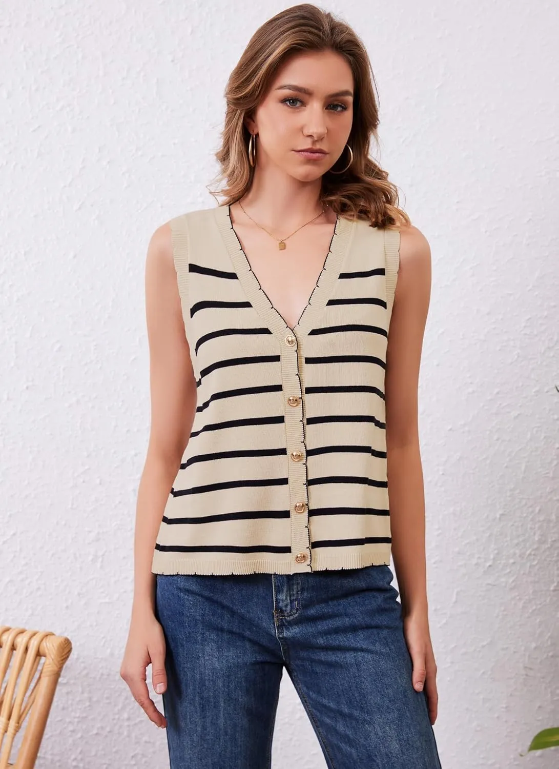 HVT Vest Tops for Women V Neck Striped Sweater Vests 2025 Summer Vacation Button Up Outfits Spring Tops
