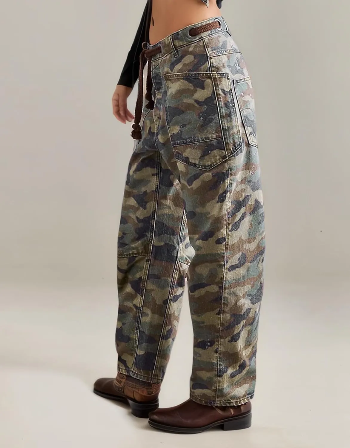 Kedera Barrel Jeans for Women Mid Rise Camo Pants Wide Leg Graphic Trousers Baggy Boyfriend Denim Pants with Pockets