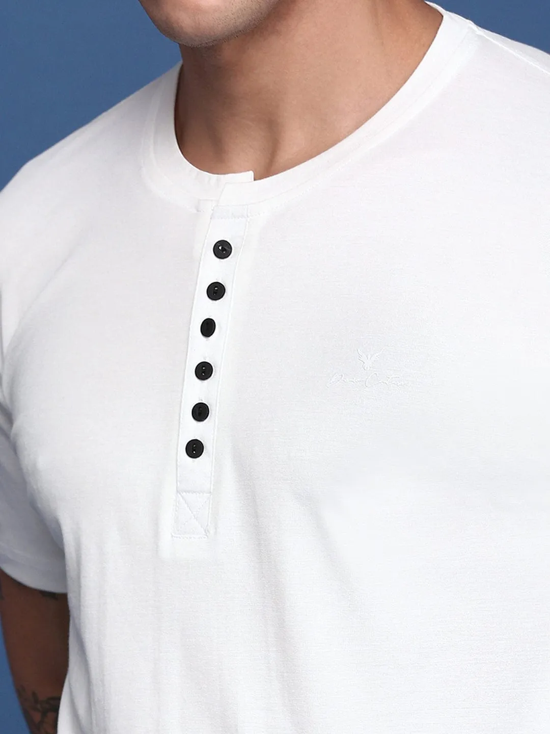 Men White Solid Round Neck Cotton Slim Fit T-Shirt