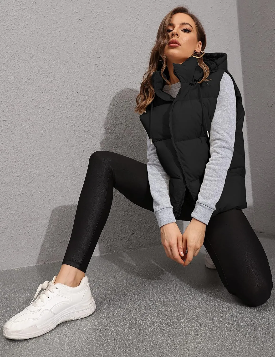 Tanming Black Puffer Vest Women Zip Up Lightweight Sleeveless Winter Outerwear Vests with Hood