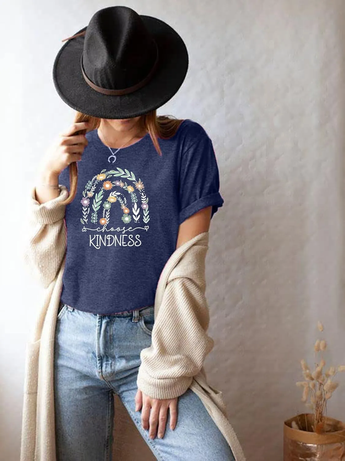 Women's Be Kind Shirt Graphic Tees Short Sleev Loose Fit Tshirts Cute Casual Summer Tops Teacher Shirts Beige L