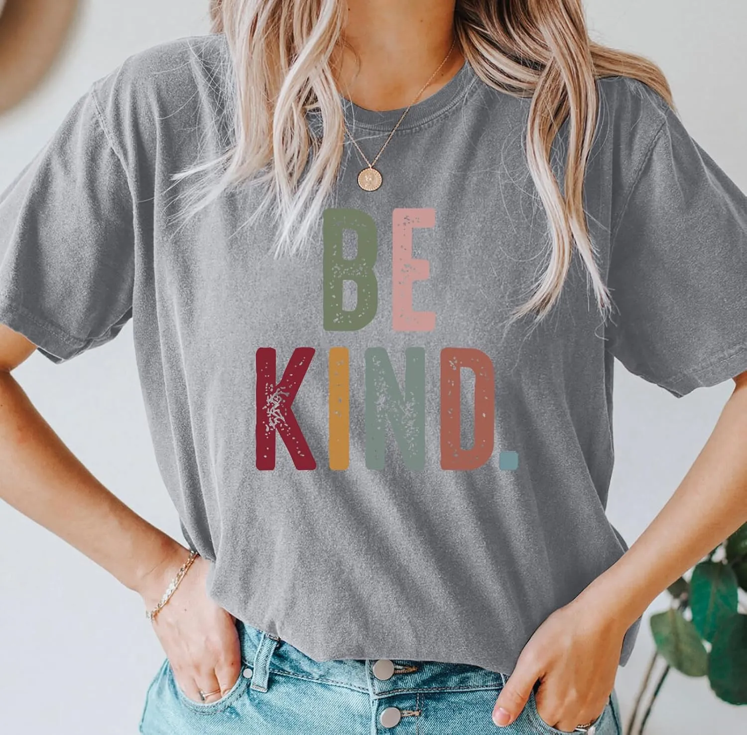 Women's Be Kind Shirt Graphic Tees Short Sleev Loose Fit Tshirts Cute Casual Summer Tops Teacher Shirts Beige L