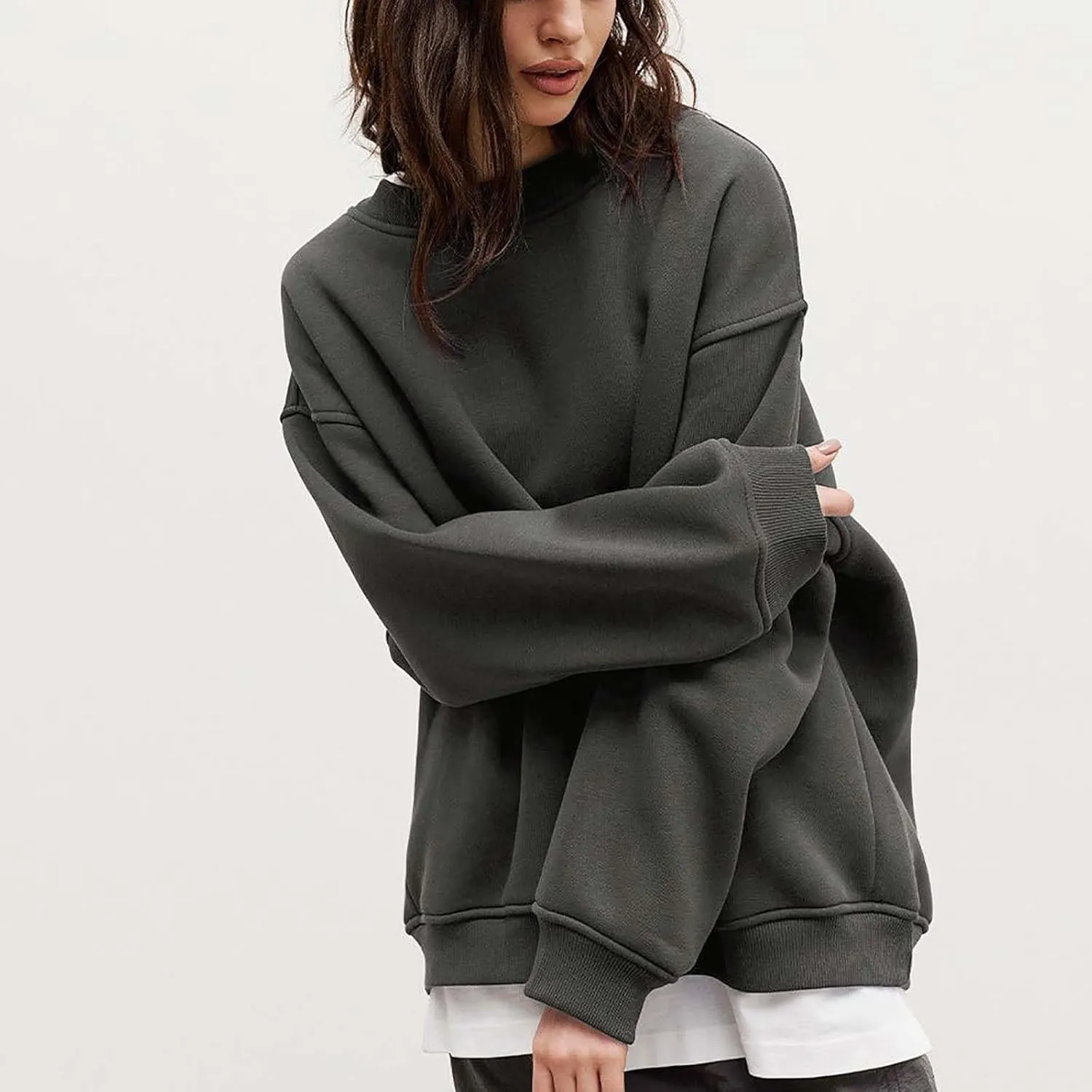 Womens Crew Neck Solid Color Sweatshirts Tops Long Sleeve Casual Pullover Cute Lightweight Loose Tops Fall Winter
