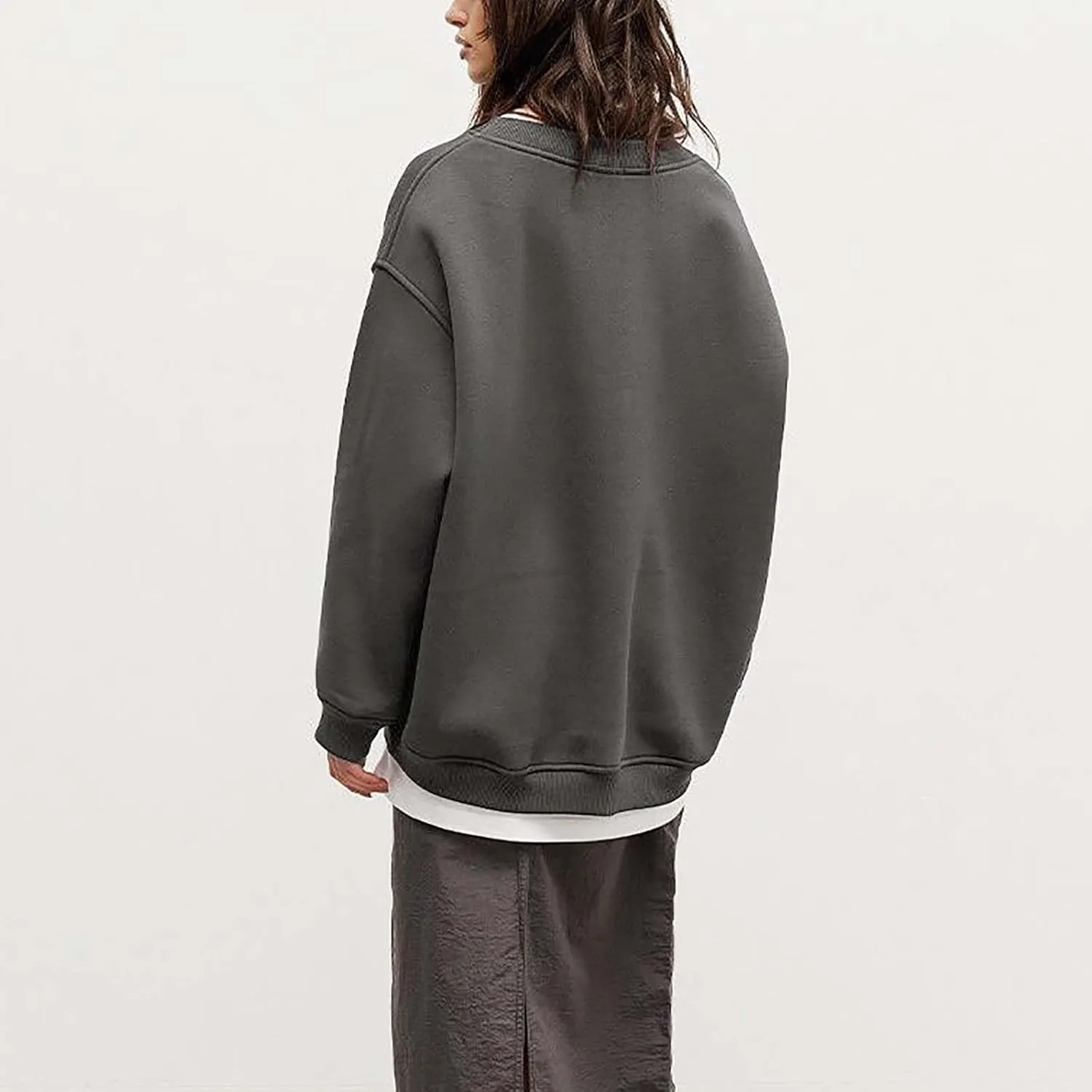 Womens Crew Neck Solid Color Sweatshirts Tops Long Sleeve Casual Pullover Cute Lightweight Loose Tops Fall Winter