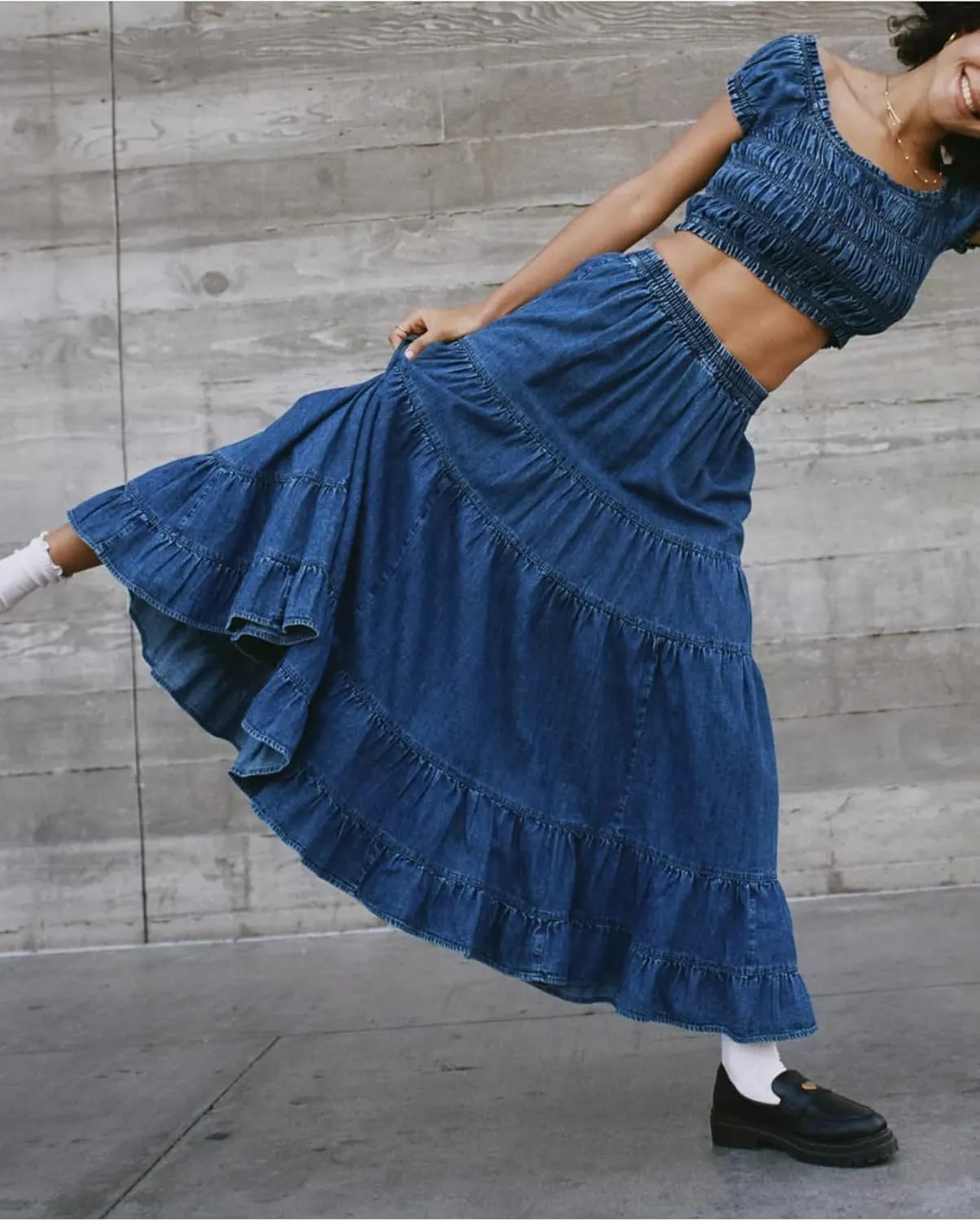 Women's Swing Chambray Maxi Skirt Elastic Waist Pleated Tiered Flowy Long Skirts Retro Denim Skirt