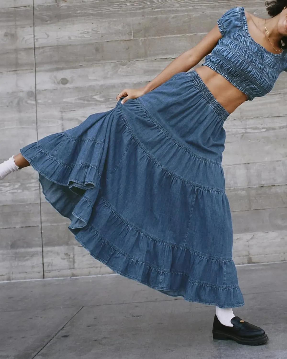 Women's Swing Chambray Maxi Skirt Elastic Waist Pleated Tiered Flowy Long Skirts Retro Denim Skirt